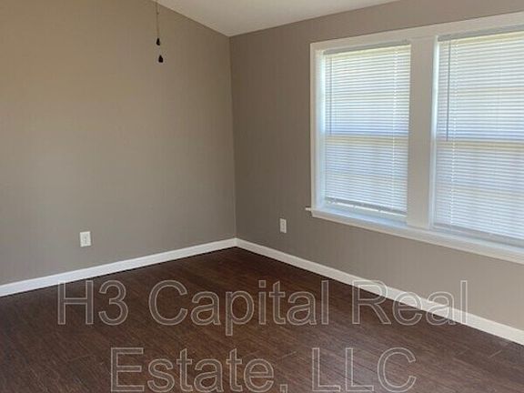 2nd image of 2213 Charles St
