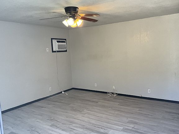 4th image of 209 Clutter Ave #B