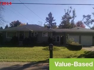 3502 N Cedar St, Lansing, MI 48906