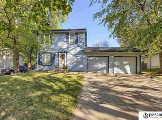 6216 Skylark Ln, Lincoln, NE 68516