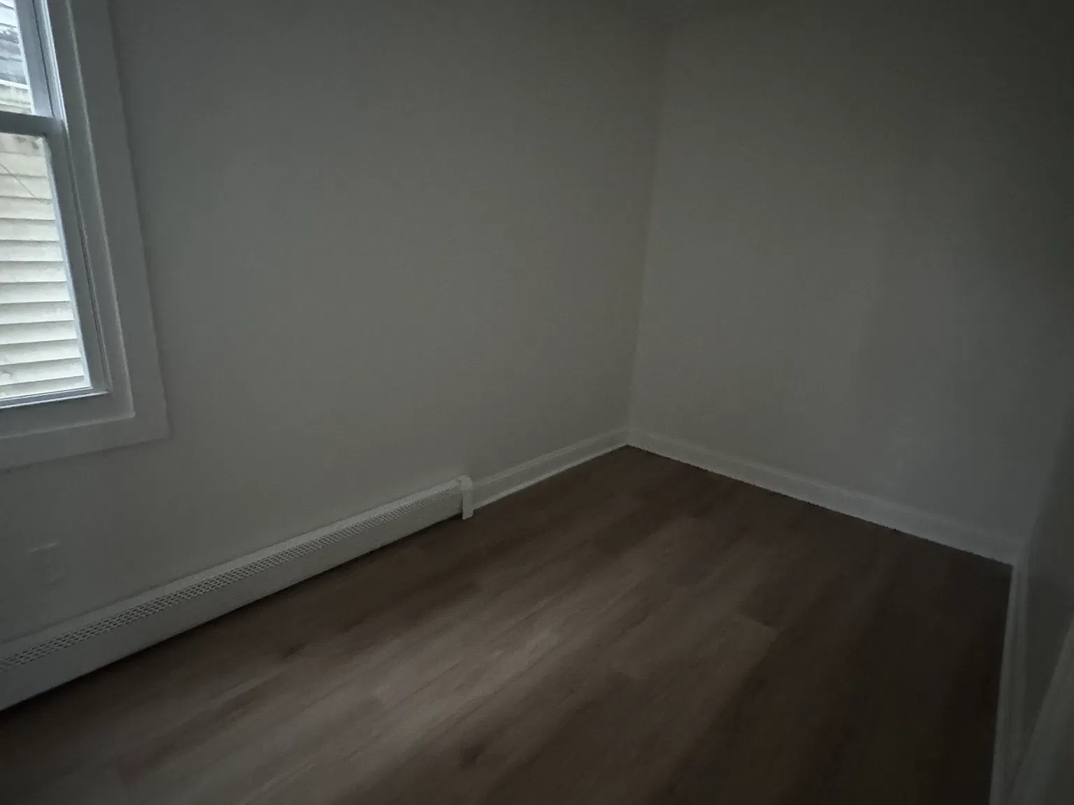 124 Albion Ave — Photo 2