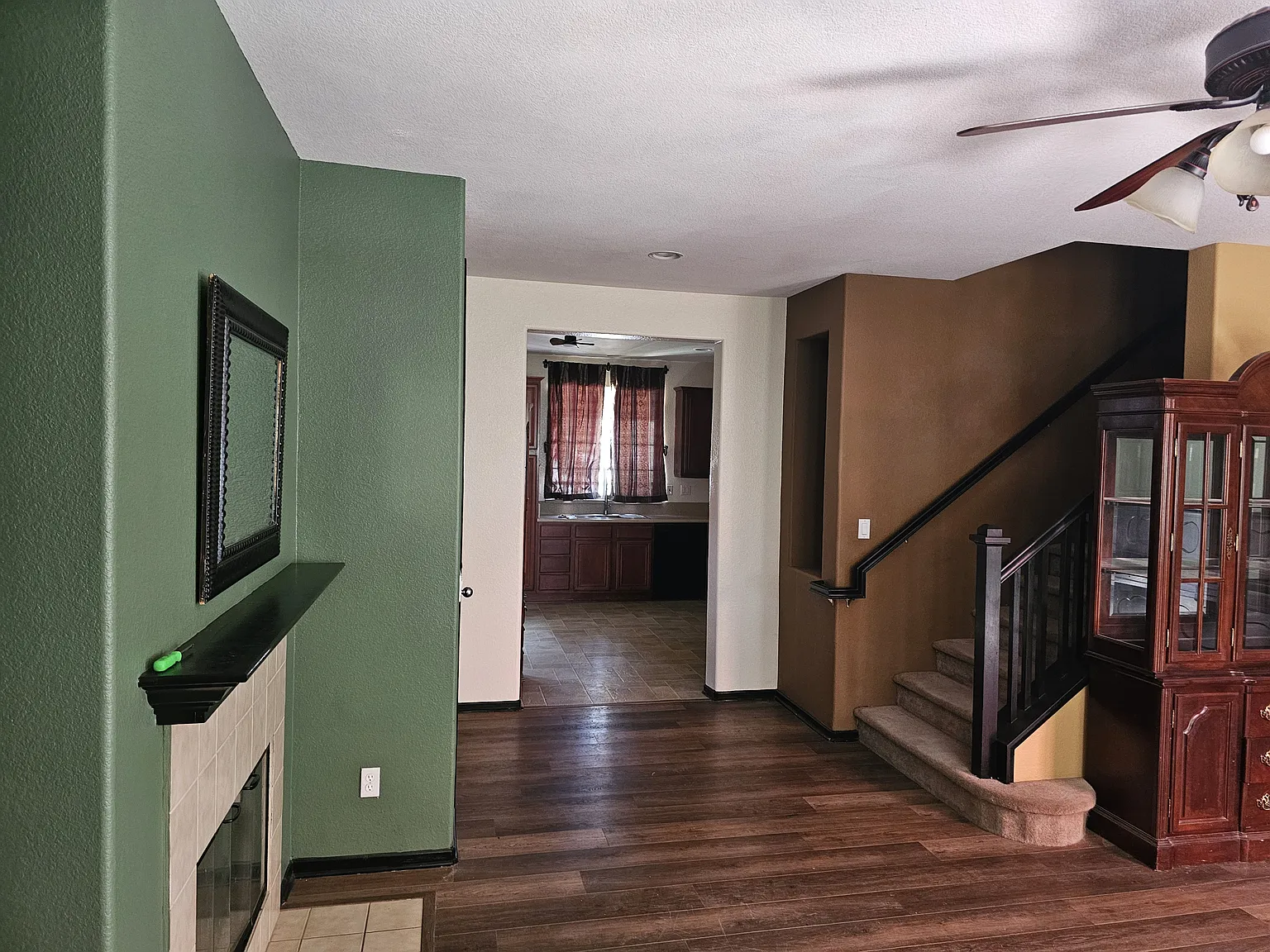 4 bed, 1844 sqft, $4,800 — Photo 2