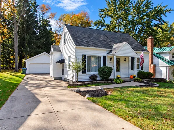 5802 Elmhurst Rd, North Olmsted, OH 44070