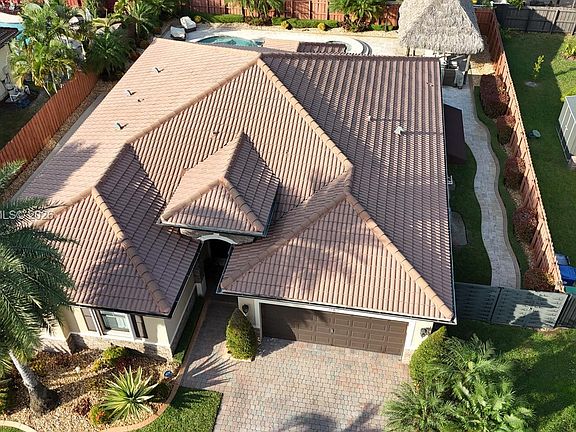 3rd image of 15413 SW 116th Ter