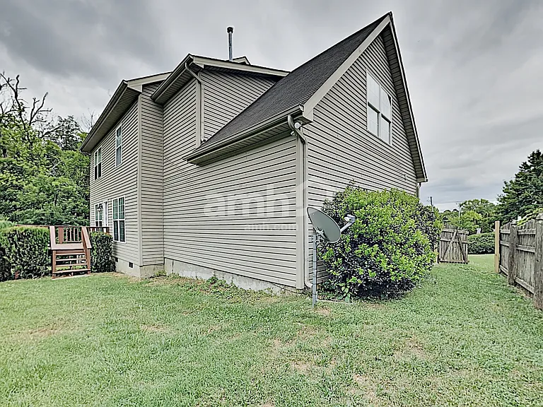 4301 Aylesbury Dr — Photo 19