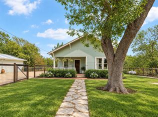 372 Old Lockhart Rd, Lockhart, TX 78644