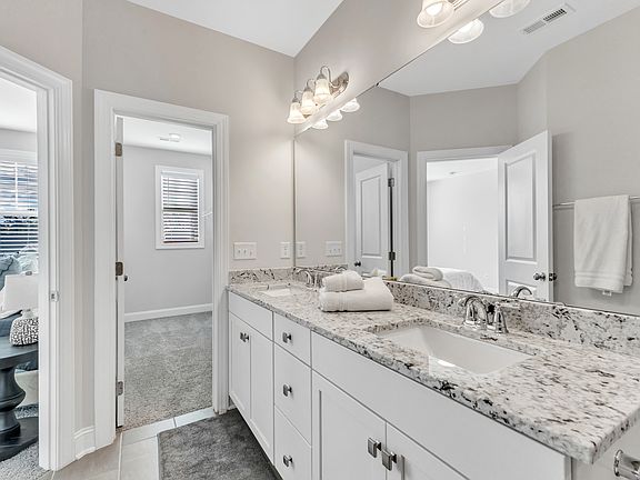 5th image of 8427 Garnet Rose Ln