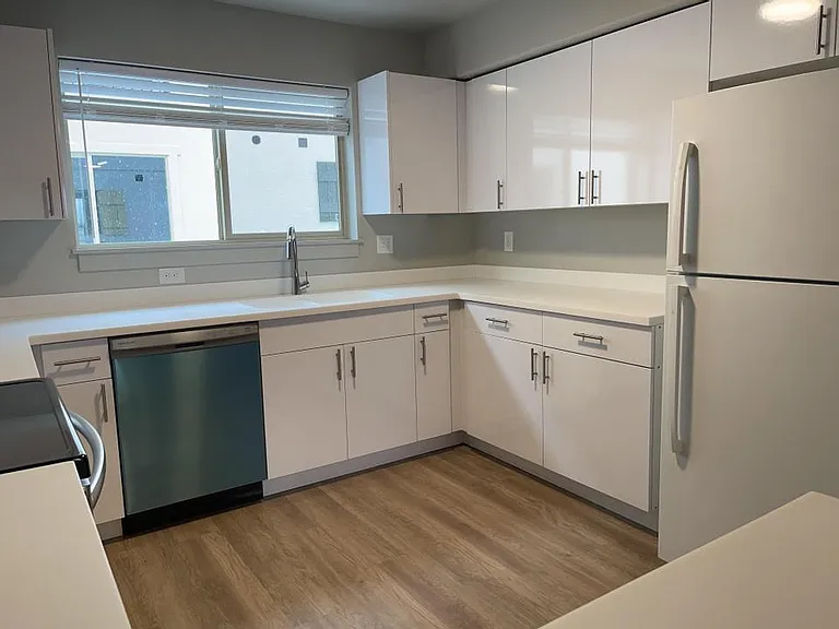 1140 W 950 N #B302 — Photo 1
