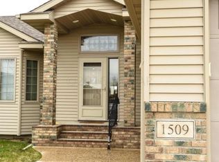 1509 Cambridge Dr, West Fargo, ND 58078