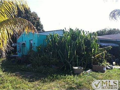2nd image of 616 Cherry Rd