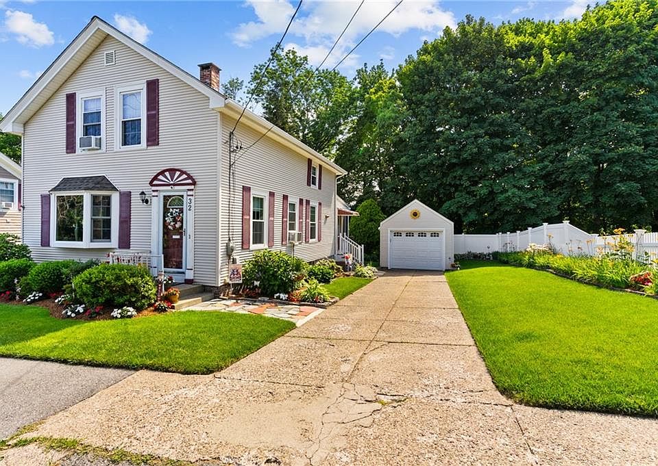 32 Chapel St, Lincoln, RI 02865 MLS 1341349 Zillow
