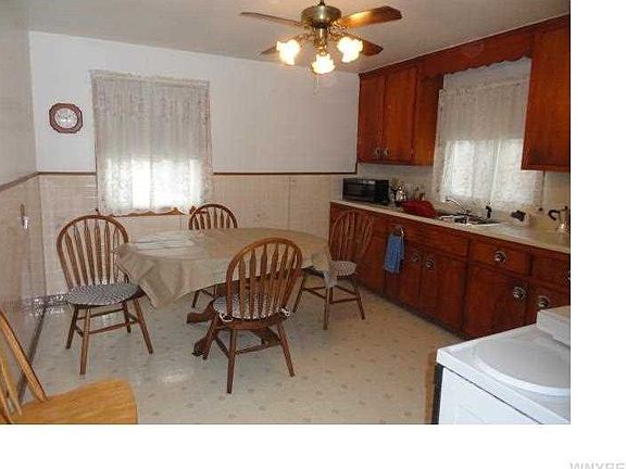 5th image of 3009 Welch Ave