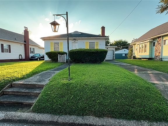 3rd image of 3305 3rd Ave