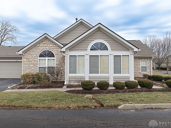 2nd image of 220 Edinburgh Village Dr