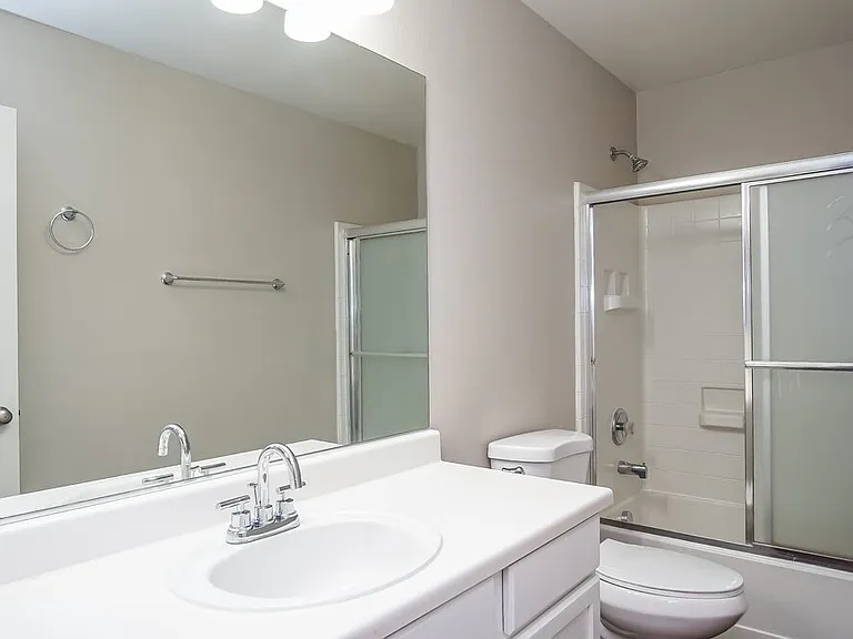 9213 Millikan Ave — Photo 13