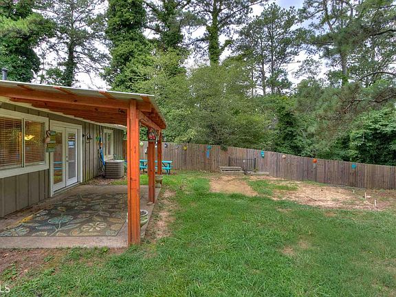 3rd image of 7 Arrowhead Dr SE