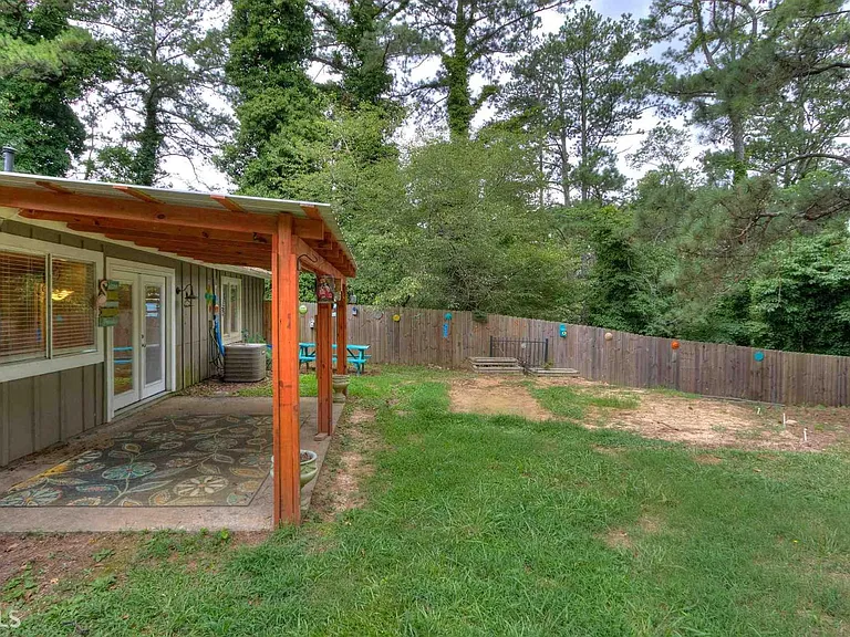 7 Arrowhead Dr SE — Photo 3
