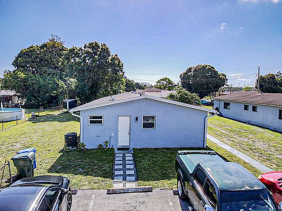 5th image of 2710 NW 24th Avenue #1-2