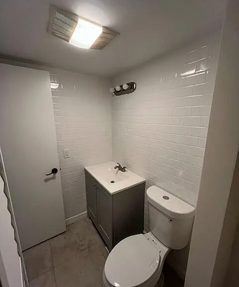100 Stratford #H — Photo 15