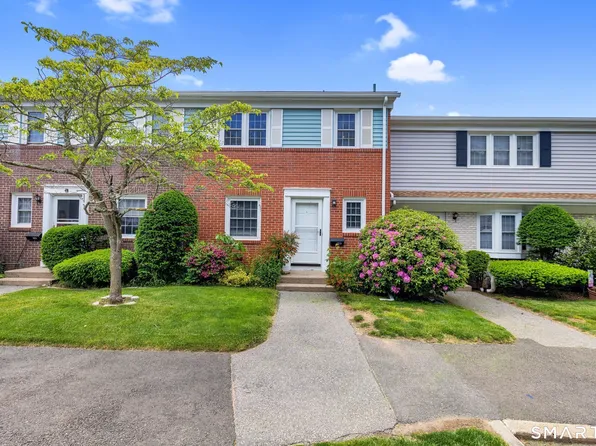 102 Salem Walk #102, Milford, CT 06460