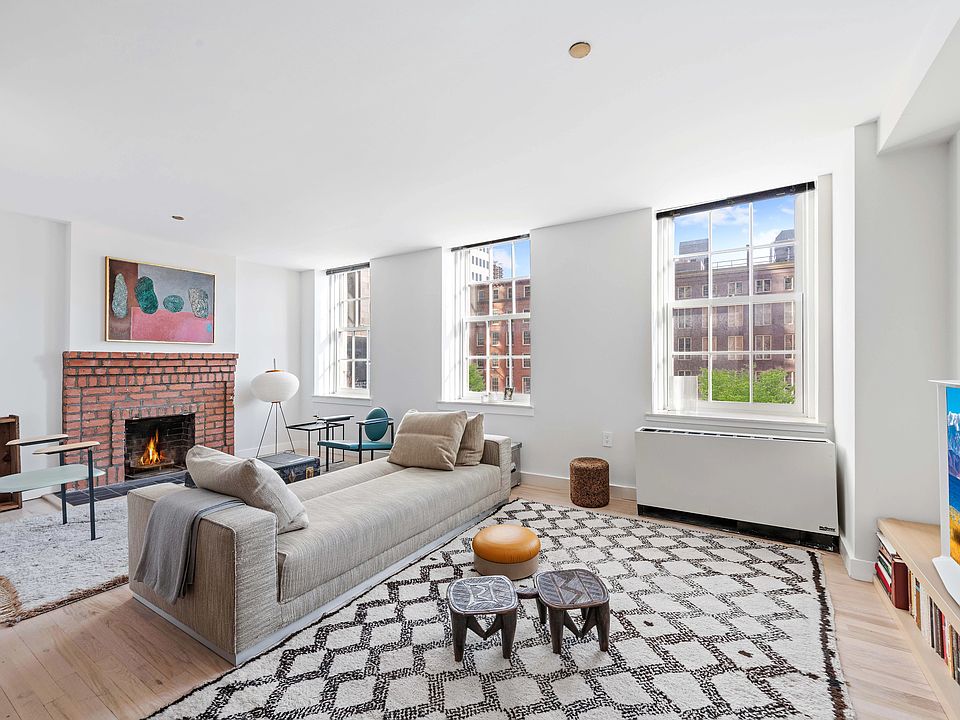 1st image of 170 John St APT 3A