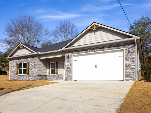 500 21st Pl, Phenix City, AL 36867