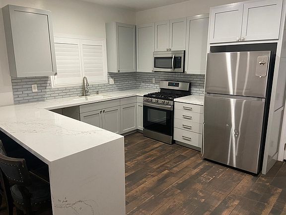 3rd image of 1129 W 163rd St