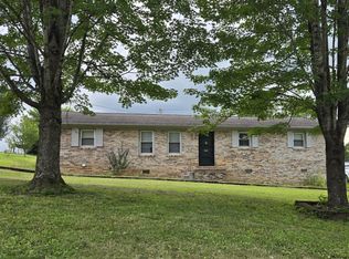 633 Meadowbrook Dr, McMinnville, TN 37110