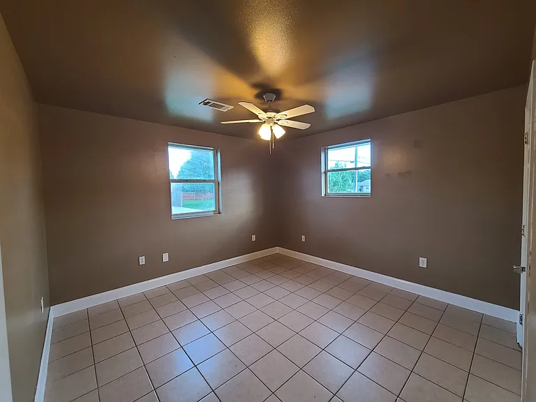 3218 Pakenham Dr — Photo 6
