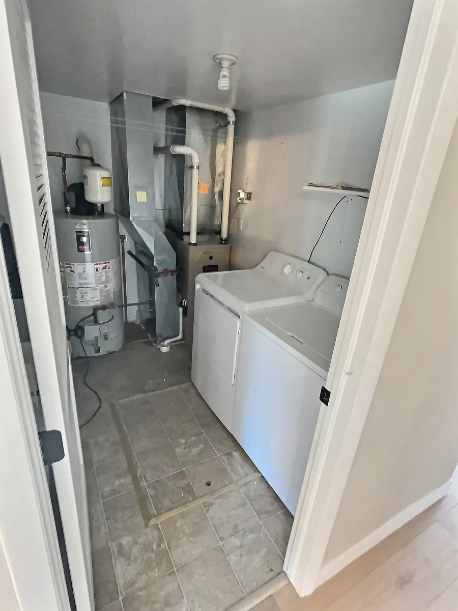 Laundry Room - 1515 Boswell Ct
