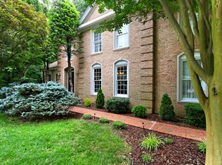 6907 Winners Cir, Fairfax Station, VA 22039