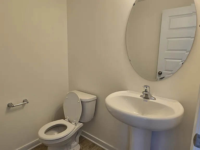 220 Greenpark Rd — Photo 15