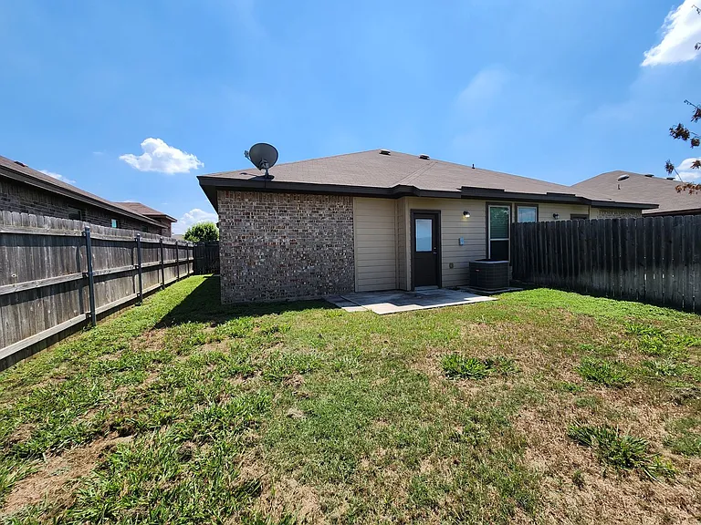 1143 Creekside Orch — Photo 21
