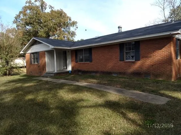 1710 Gardenia St, Crossett, AR 71635