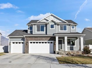 832 N Plainsman Dr, Spanish Fork, UT 84660