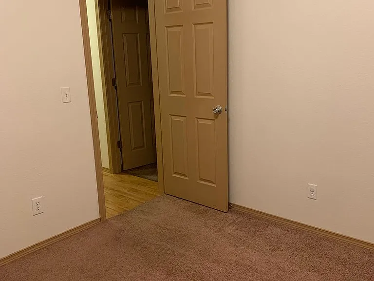 7621 Snow View Dr — Photo 16