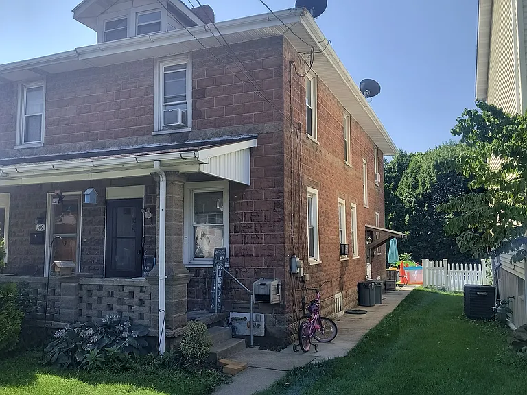 311 Lincoln Ave #1 — Photo 2