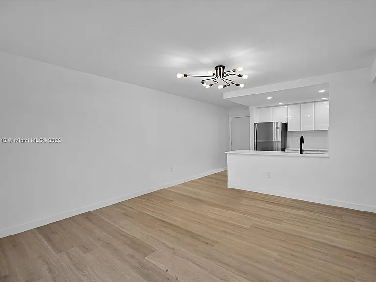 18800 NE 29th Ave #420 — Photo 1