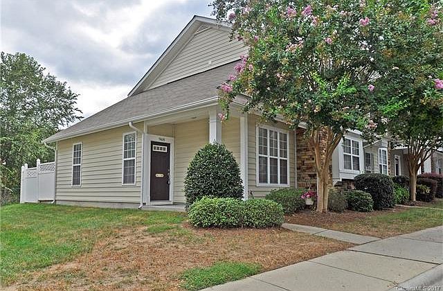 1st image of 968 Copperstone Ln
