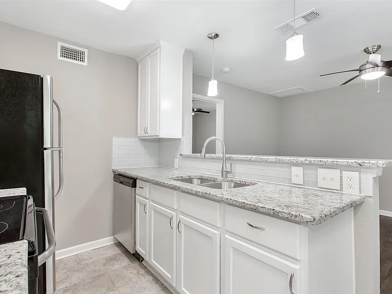 4319 McKinney Ave #205 — Photo 5