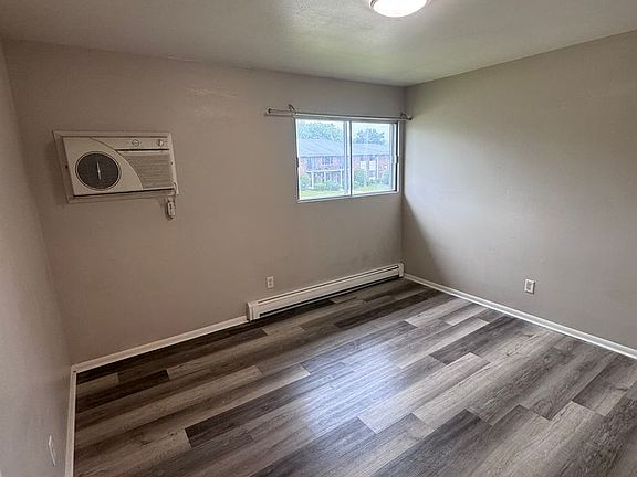 5th image of 1735 15th Ave APT 4