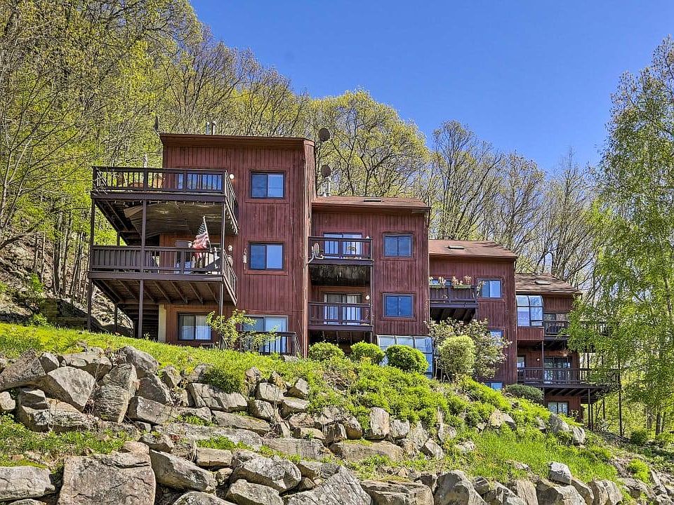 1st image of 5 Steamboat Dr Unit 2