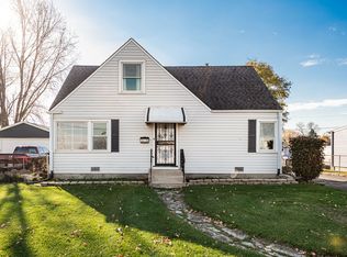 39 Golfview Dr, Northlake, IL 60164
