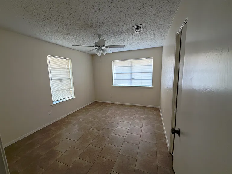4708 South Dr — Photo 14