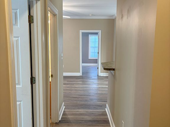 4th image of 2037B Silvercrest Dr #1