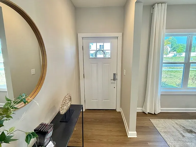 8041 Joy Crossing Ln — Photo 5