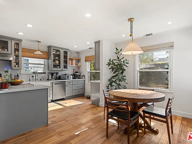 7560 McConnell Ave — Photo 4