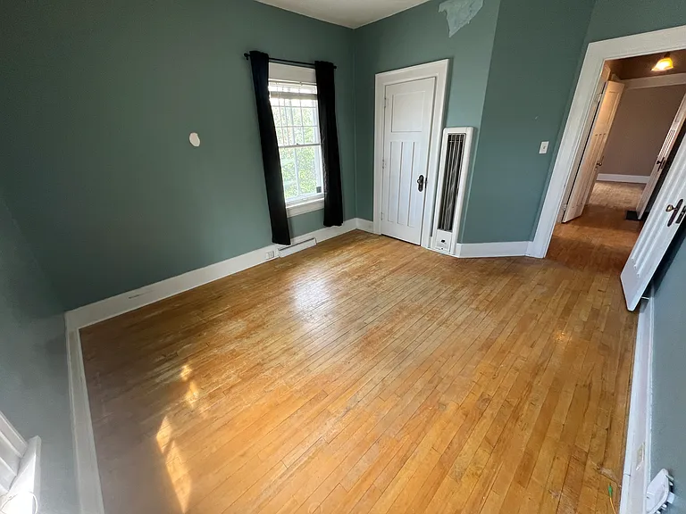 116 S 5th St E — Photo 14