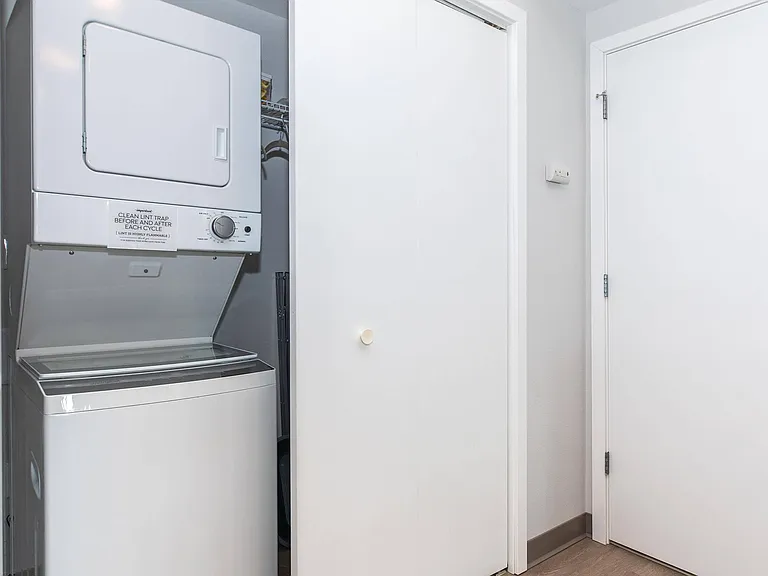 Residence at Discovery Square - 511 3rd Avenue Southwest — Photo 66