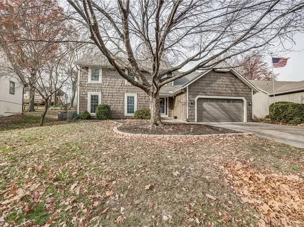 6520 Widmer St, Shawnee, KS 66216